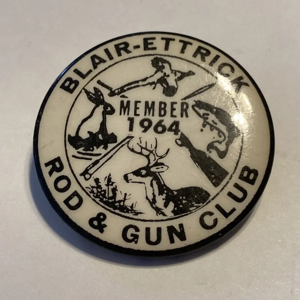 1964 Ettrick ROD & GUN CLUB MEMBER Sportsmen PINBACK BUTTON BADGE Wisconsin